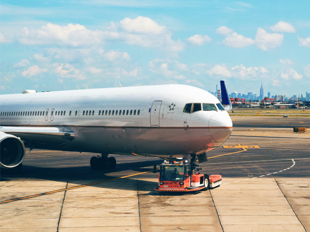 飛機制造之潤滑油定量給料